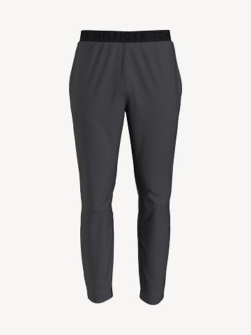 Férfi Tommy Hilfiger Essential tech Jogger Nadrág Fekete | HU 1133BEX